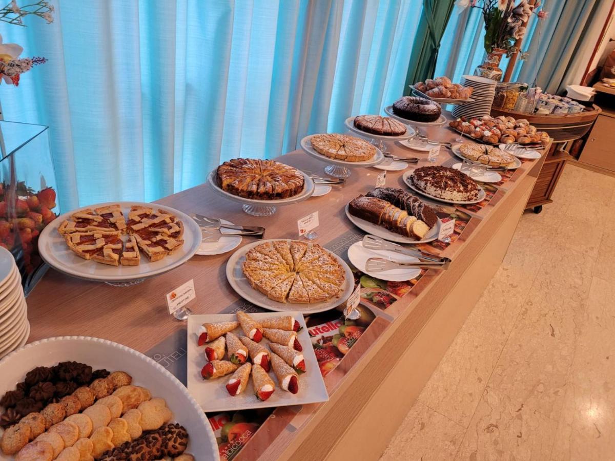 Si Rimini Hotel Luaran gambar