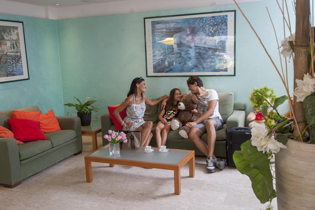 Si Rimini Hotel Luaran gambar